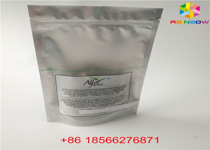 D'argento lucidi stanno su materia plastica d'imballaggio della borsa del foglio di alluminio del sacchetto la chiara