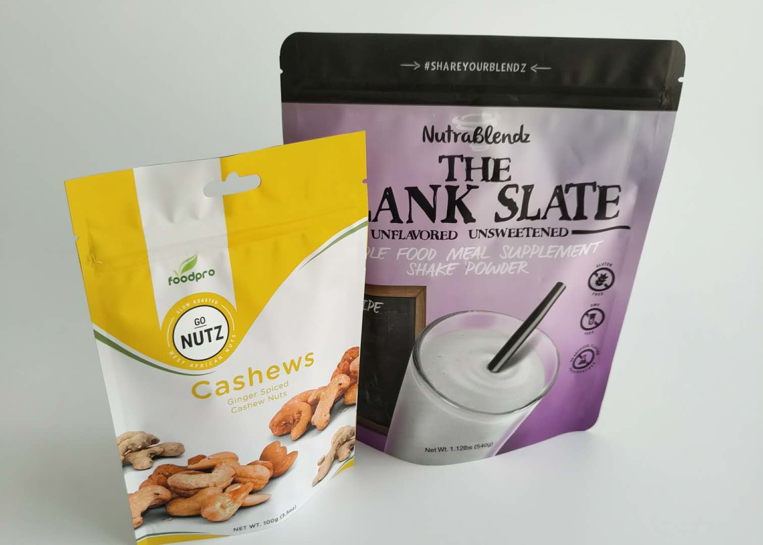 Pacchetto per snack a base di proteine di cacao, sacchetto con cerniera, logo stampato su misura