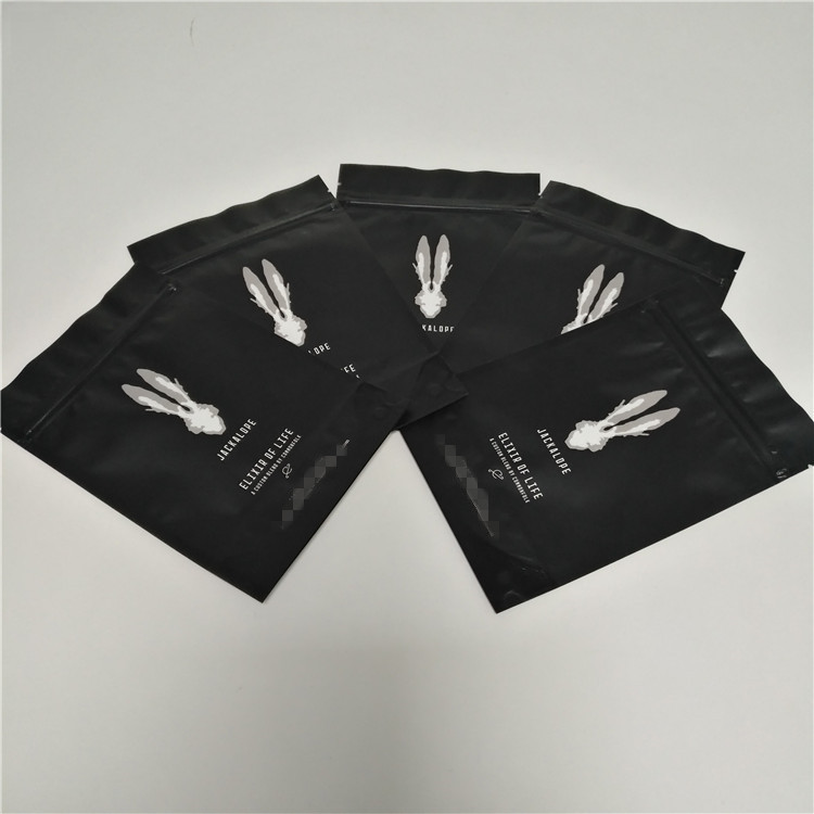 250 grammi di film neri opachi di imballaggio per alimenti stanno sull'approvazione dello SGS di FDA delle borse di caffè