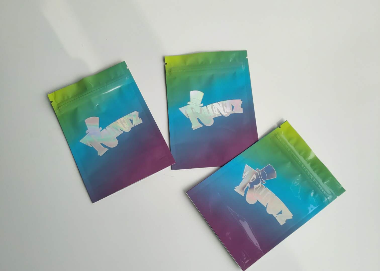 Il di alluminio dell'ologramma di Mylar sta sulla borsa di Runtz del sacchetto uno spessore di 100 micron per alimento