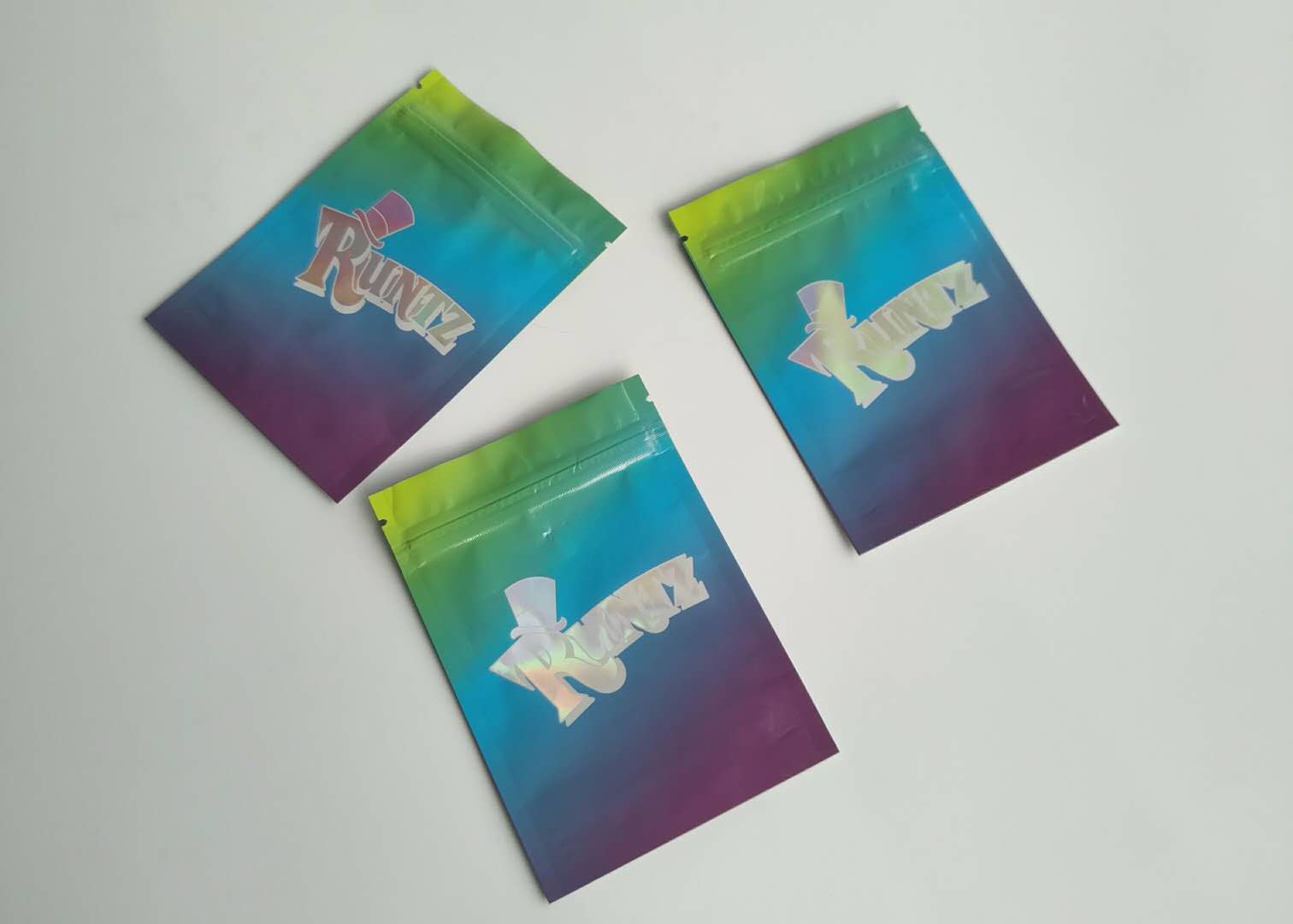 Sacchetti di plastica resistenti del bambino che imballano la stagnola finita borsa della chiusura lampo di Cindy Runtz