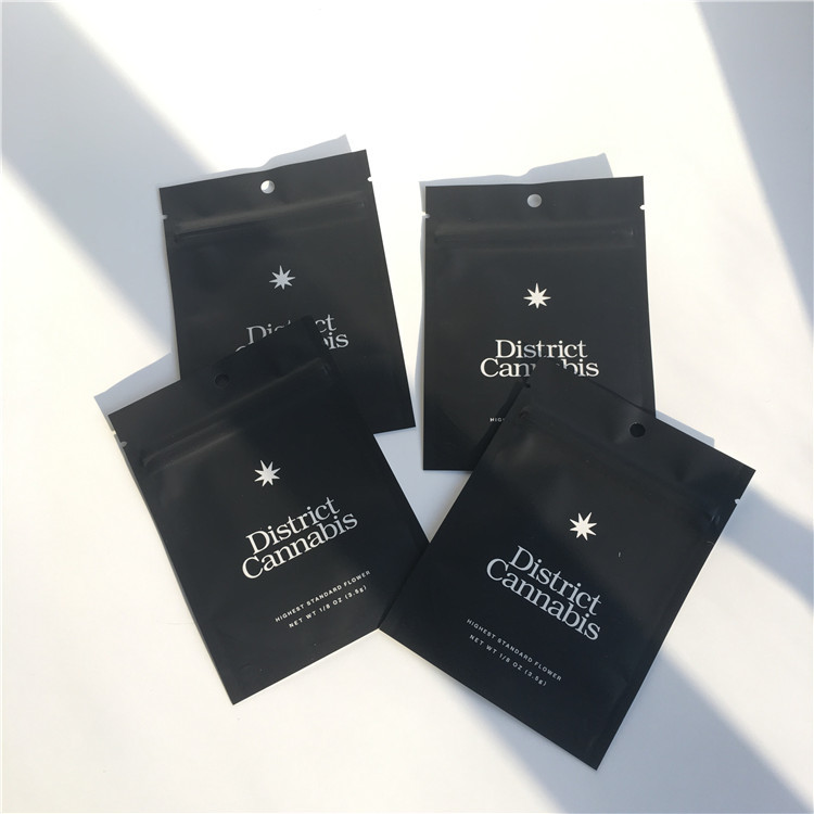 Metallina tre sacchetti di plastica piani della serratura dello zip della guarnizione laterale per l'imballaggio della foglia di Cbd dell'erbaccia