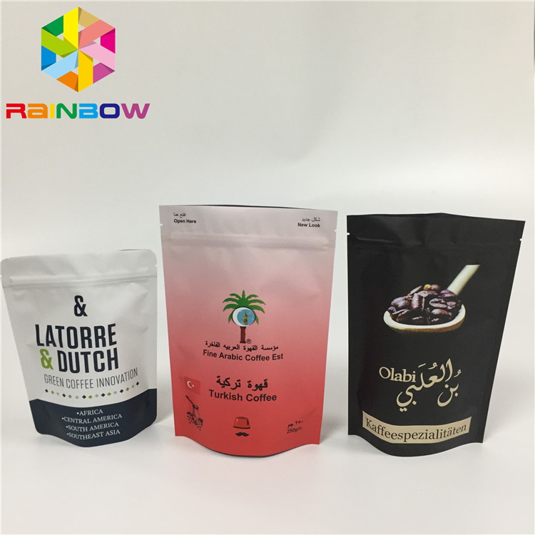 La rotocalcografia sta sulla linea stagnola laminata serratura della tacca dello strappo delle borse del sacchetto della chiusura lampo dello zip