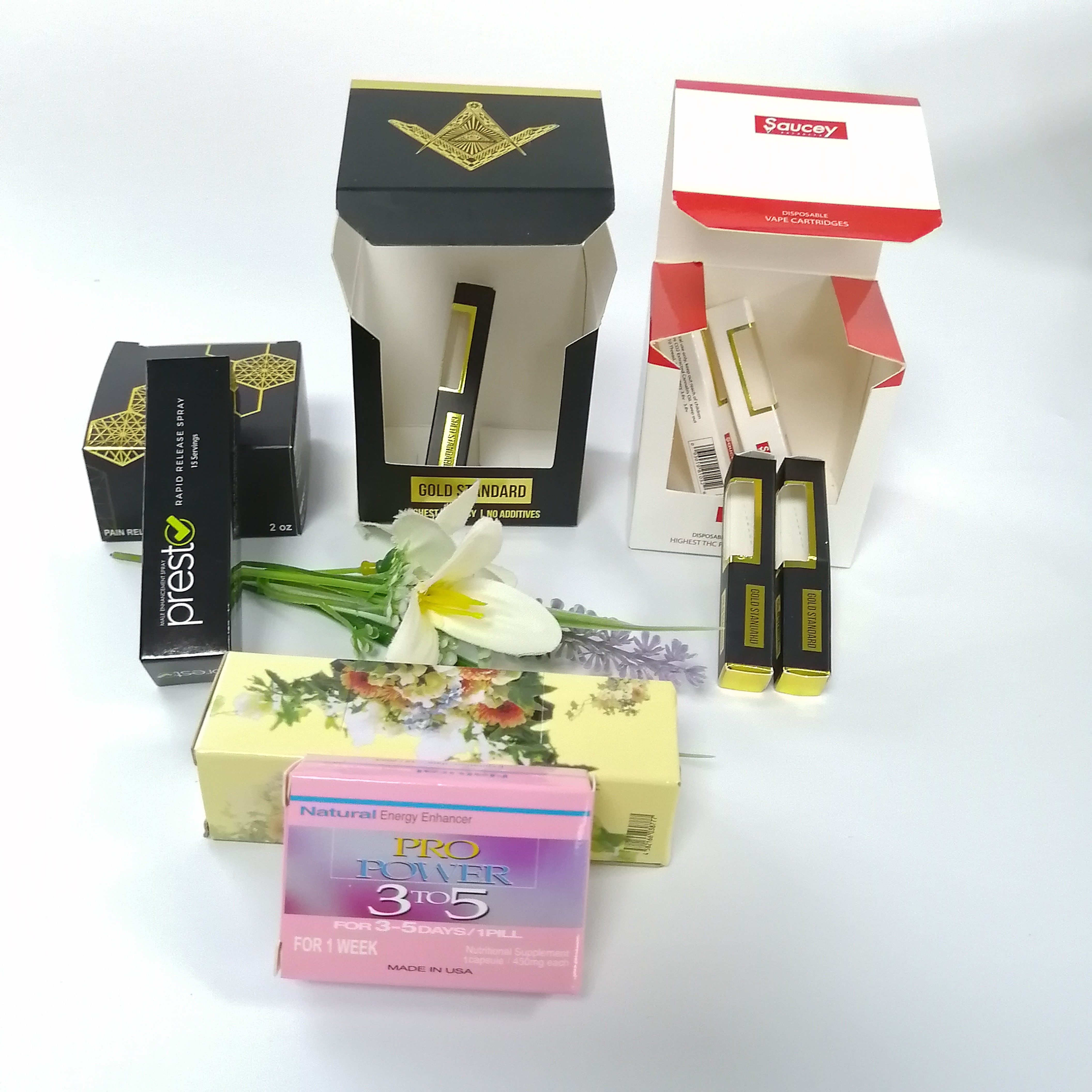 Il sacchetto su ordinazione del di alluminio che imballa, sta sul fondo piatto delle borse di caffè con la valvola