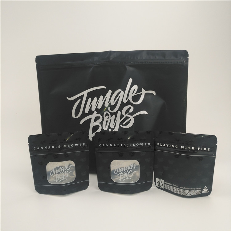 Di plastica stia sull'incenso di erbe del sacchetto medico che imballa la borsa a chiusura lampo innocua per i bambini