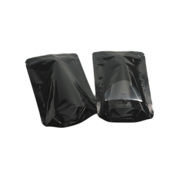 Il colore lucido di rivestimento CMYK del commestibile sta sull'imballaggio del sacchetto