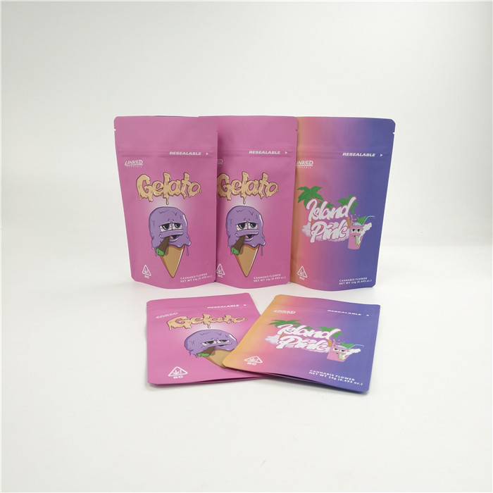 L'odore su misura di tocco morbido rinforza 3.5g 7g sta sulle borse per il bambino Doypack resistente dei biscotti della cannabis della canapa