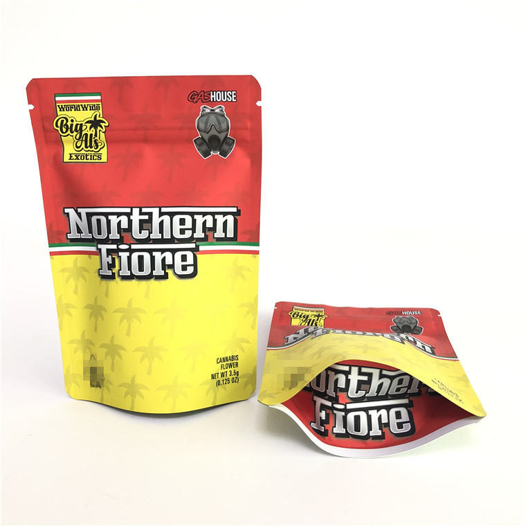 Il PE gommoso CMYK 180mic di Mylar di erbe sta sulla stampa offset della borsa