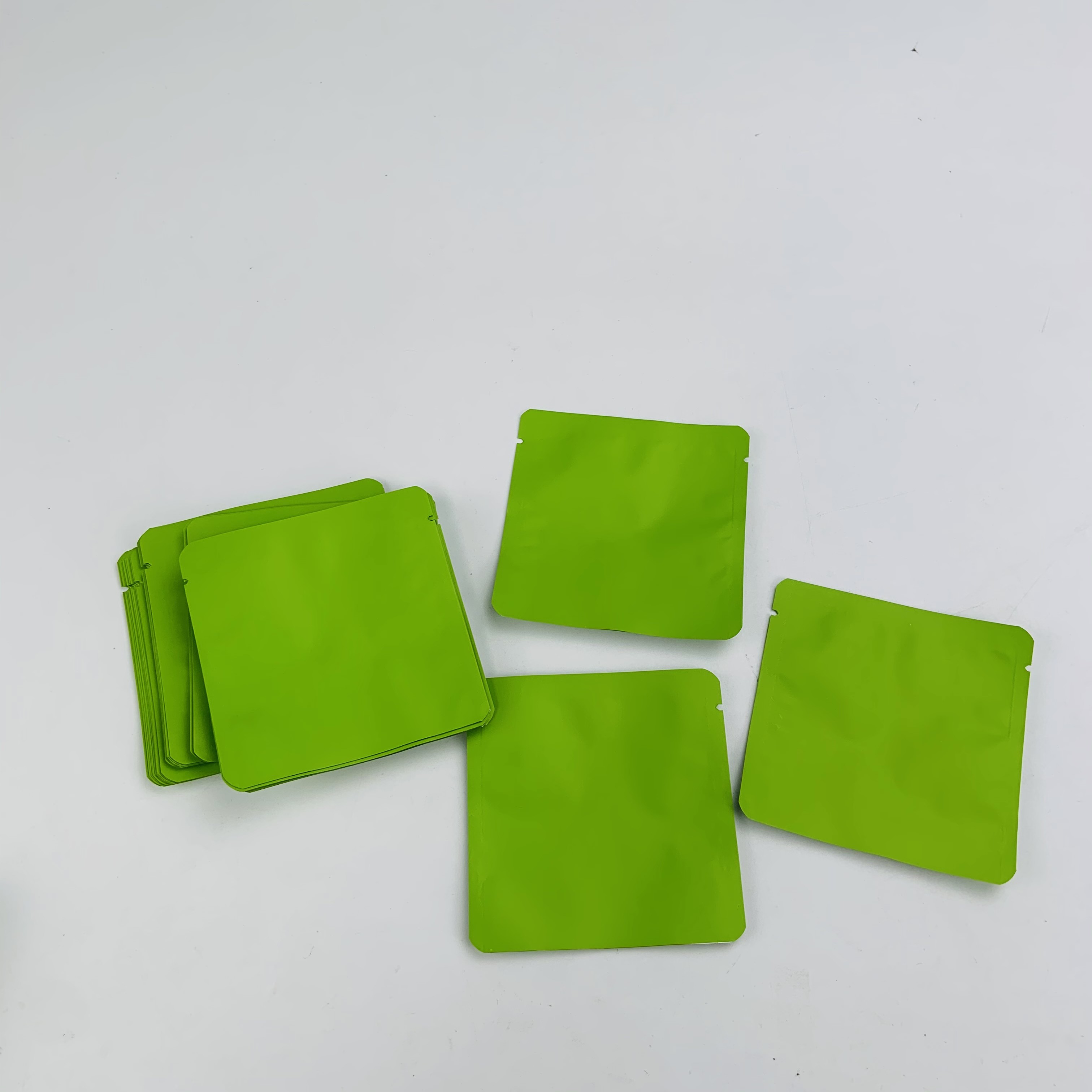 Borse risigillabili CMYK della stagnola di FDA 150micron 1ml 2ml Mylar di cura di pelle