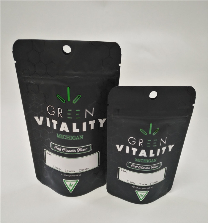 La stagnola stampata su misura del commestibile ha laminato il supporto a chiusura lampo risigillabile della caramella del doypack CBD di mylar sulla borsa