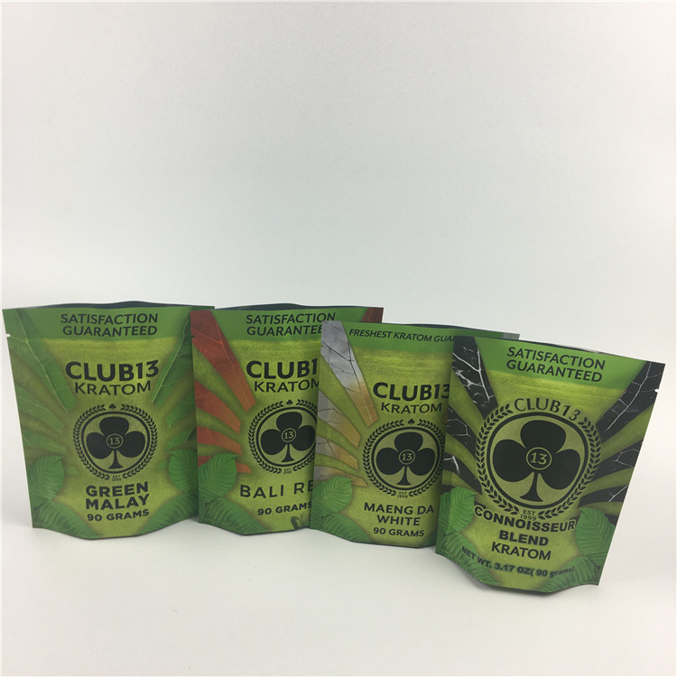 I biscotti in foglia sigaro che del tabacco l'imballaggio a chiusura lampo del sacchetto della stagnola odora la prova del bambino della prova