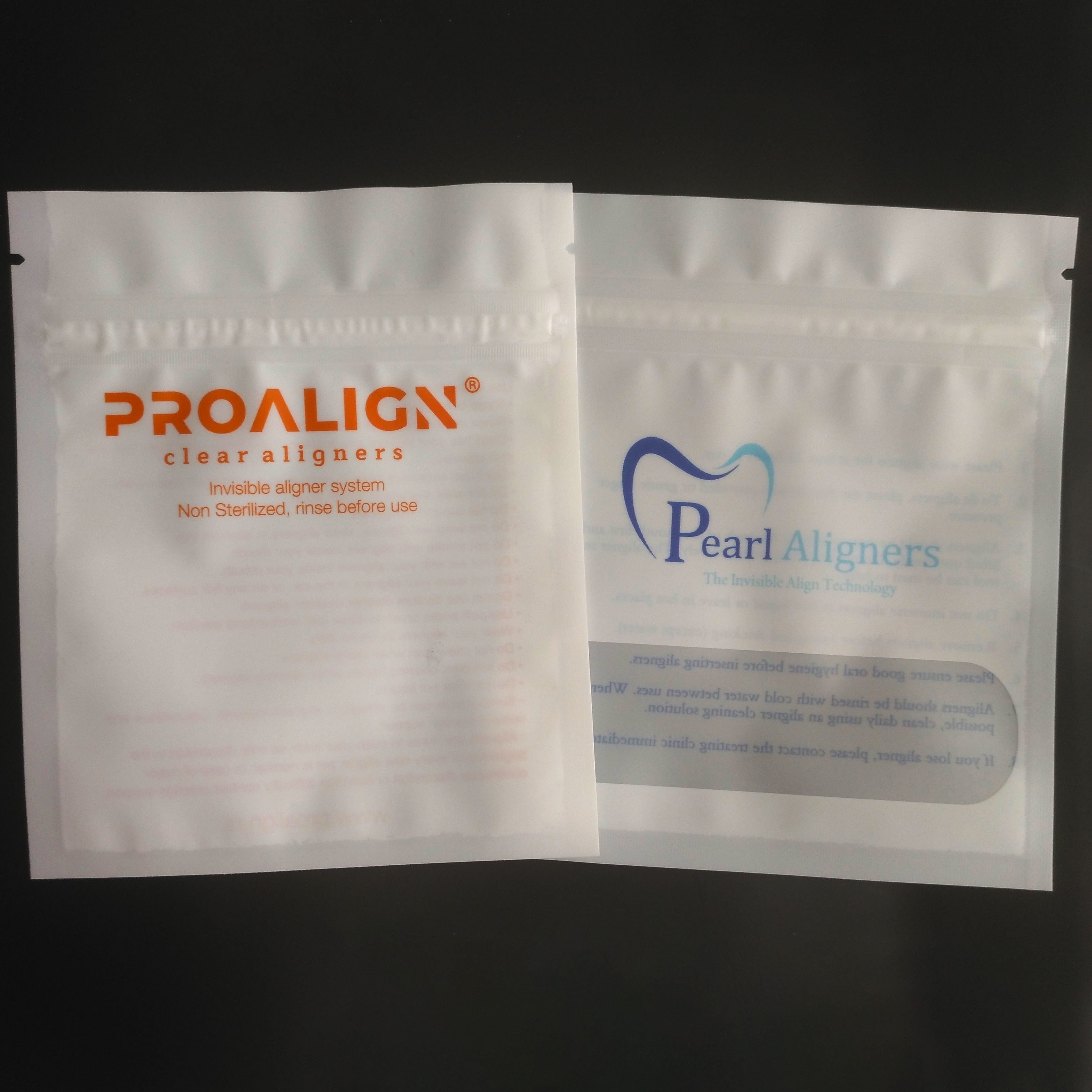 Incisione delle borse di imballaggio di plastica di Cmyk 120mic MOPP dei denti con un lato