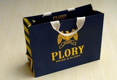 Colori riciclabili di compera di Pantone tessuti pp del nero stampati logo del sacco di carta