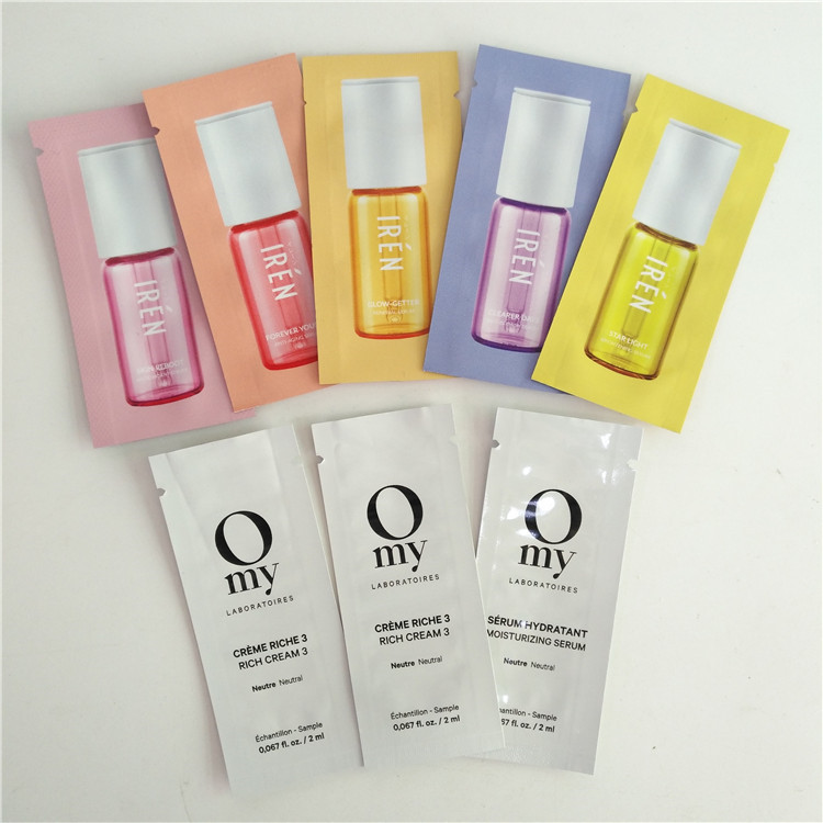 I cosmetici termosaldati provano le bustine che d'imballaggio il sacchetto piano Mylar sventa 3 borse della guarnizione dei lati