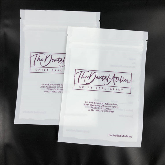 L'abitudine ha stampato la radura laterale piana di Mylar Matte Packaging Bags With One dei Aligners